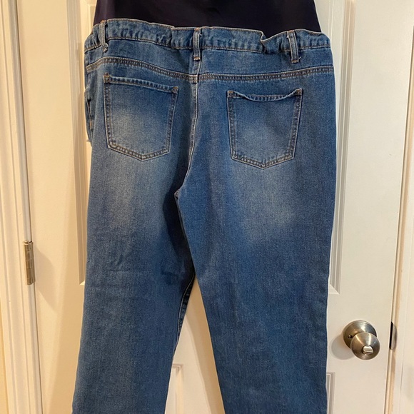 Maternity ripped jeans - Picture 2 of 3